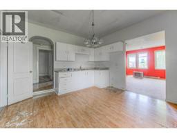 245 AINSLIE Street S - 24