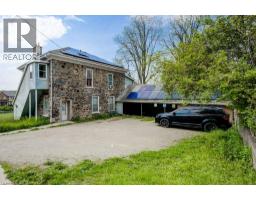 245 AINSLIE Street S - 4