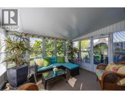 18 LONG POINT Boulevard - 16