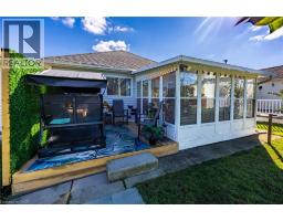 18 LONG POINT Boulevard - 18