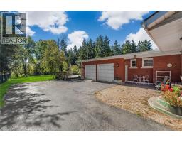 141 RIVERBANK Drive - 33