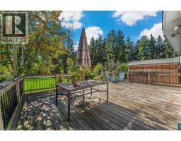 141 RIVERBANK Drive - 35