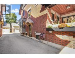 60 HEINS Avenue - 4