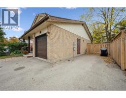116 ERINBROOK Drive - 33