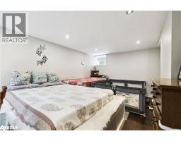 43 EBY Street S - 32