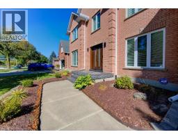 610 STONEBURY Crescent - 4