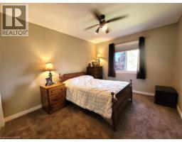 8 SIMON Court - 16