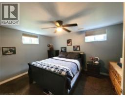 8 SIMON Court - 26