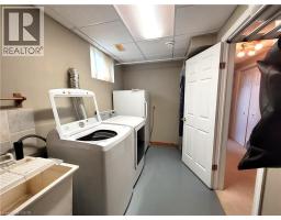 8 SIMON Court - 29