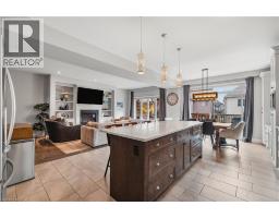 346 MOORLANDS Crescent - 8