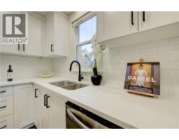 27 DUDHOPE Avenue - 13