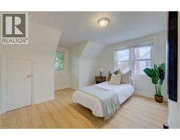 27 DUDHOPE Avenue - 25