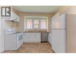 86 ALBERT Street - 21