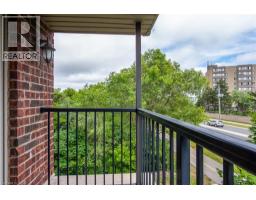 950 HIGHLAND Drive W UnitNo. 32 - 20