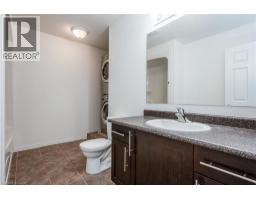 950 HIGHLAND Drive W UnitNo. 32 - 28