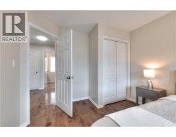 18 TILBURY Street - 17