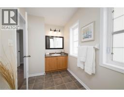 18 TILBURY Street - 21