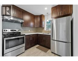 81 BEECH Avenue - 12