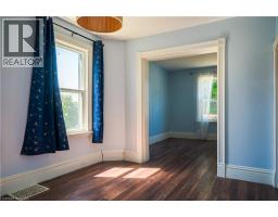 73 BROCK Street - 35