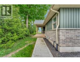 12 ALBERT Street - 36