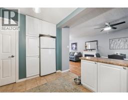 16 MARTIN Avenue - 10