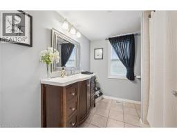 16 MARTIN Avenue - 18