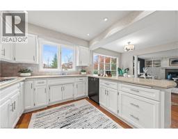 362 POMMEL GATE Crescent - 11