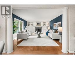 362 POMMEL GATE Crescent - 12