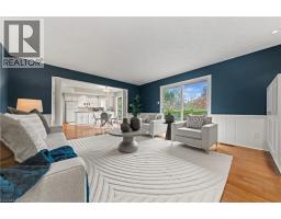 362 POMMEL GATE Crescent - 14