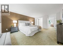 362 POMMEL GATE Crescent - 24