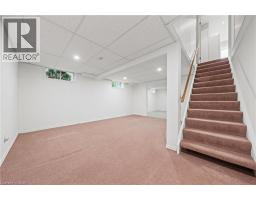 362 POMMEL GATE Crescent - 34