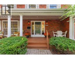 362 POMMEL GATE Crescent - 4