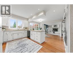 362 POMMEL GATE Crescent - 7