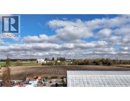 926 KING Street N - 21