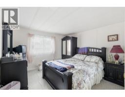 14 FAIRVIEW Crescent - 18