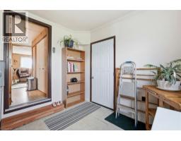 14 FAIRVIEW Crescent - 20