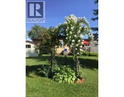 14 FAIRVIEW Crescent - 25