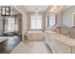 52 EDGEHILL Drive - 19