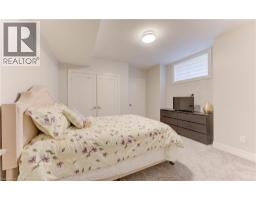 52 EDGEHILL Drive - 27