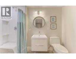 52 EDGEHILL Drive - 39