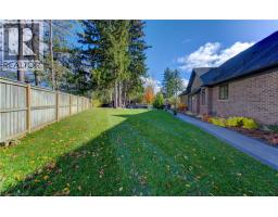 52 EDGEHILL Drive - 40