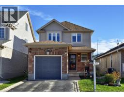 104 LIVINGSTONE Crescent - 2