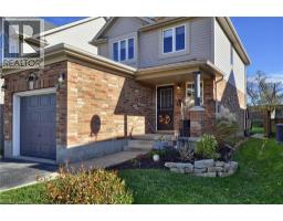 104 LIVINGSTONE Crescent - 3