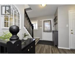 104 LIVINGSTONE Crescent - 4