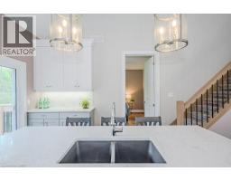 744 NELSON Street W UnitNo. 18 - 16