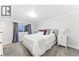 23 STONEGATE Drive - 20