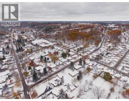 21 CULHAM Drive - 46