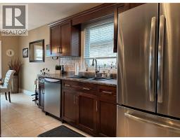 108 WILLOWDALE Crescent - 18