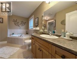 108 WILLOWDALE Crescent - 24