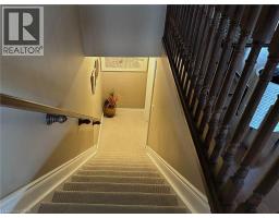 108 WILLOWDALE Crescent - 32